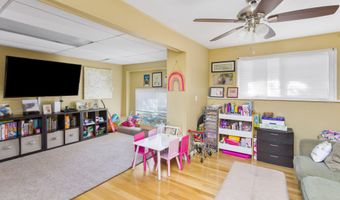 11 Probasco Dr, Allentown, NJ 08501