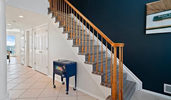 8 Jibsail Dr, Bayville, NJ 08721