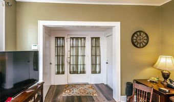 631 Gladstone Blvd, Shreveport, LA 71104