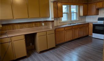 564 Carroll St, Akron, OH 44304