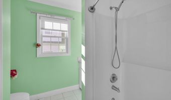 16 Weathervane Rd 16, Bristol, CT 06010