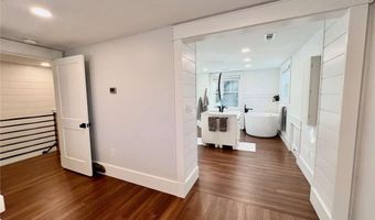 54 Isabelle Dr, Narragansett, RI 02882