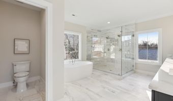 2150 N STAFFORD St, Arlington, VA 22207