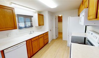 15889 SUNSET STRIP 102, Brookings, OR 97415