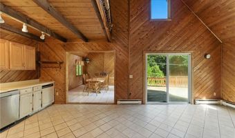 130 S Niantic Dr, Charlestown, RI 02813