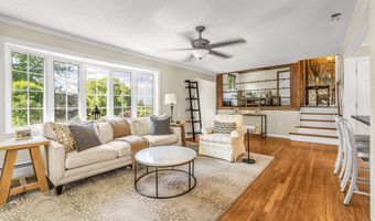 13 Pleasant Rise Cir, Brookfield, CT 06804