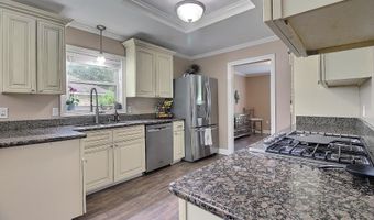 7314 Oak Meadow Dr, Baton Rouge, LA 70818