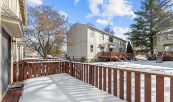 13338 Hiddendale Ln, Ballwin, MO 63021