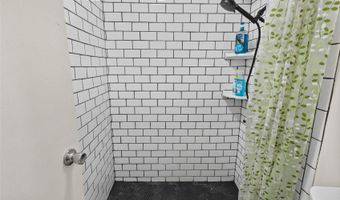 2463 Kuhio Ave 307, Honolulu, HI 96815