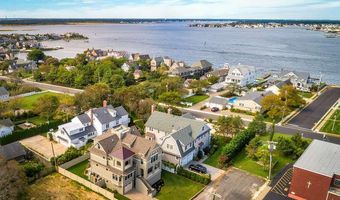 45 Strickland St, Bay Head, NJ 08742
