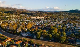 2536 White Oak Pl 2, Escondido, CA 92027