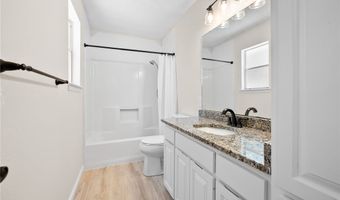 101 Saunders Ln, Aransas Pass, TX 78336