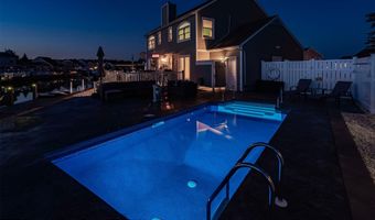 96 Windjammer Ct, Bayville, NJ 08721