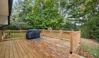 621 Van Oaks Dr, Amherst, OH 44001