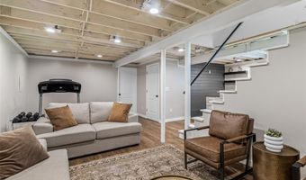21 Sun Aire Dr, Arnold, MO 63010