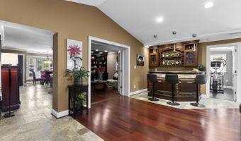 7111 CINDY Ln, Annandale, VA 22003