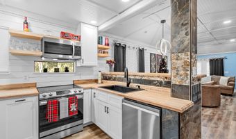 102 Battery Ln 102, Beaufort, SC 29902