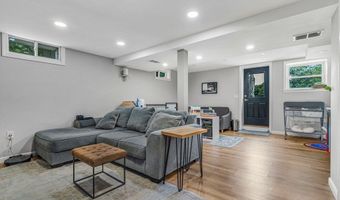 12 Arrowhead Rd, Bellingham, MA 02019