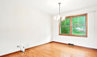 506 E Valley Ln, Arlington Heights, IL 60004