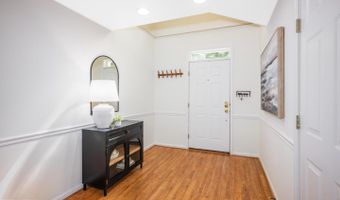 534 WINDING ROSE Dr, Rockville, MD 20850