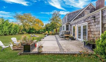 50 Mole Pl, Amityville, NY 11701