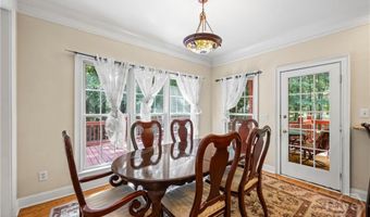 1050 Chestnut Glen Dr, Athens, GA 30606