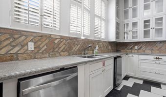 1012 Beach Blvd, Biloxi, MS 39530