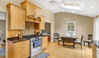 1 Sandy Ln, Bourne, MA 02532