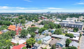 17 E 33rd St, Savannah, GA 31401