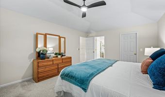 1661 Kensington Dr, Algonquin, IL 60102