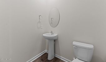 1100 Aviator Ln, Ayden, NC 28513