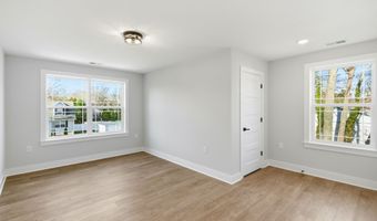 421 Roland Ave, Bayville, NJ 08721