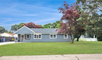 6 Sweeney Ln, Bristol, RI 02809