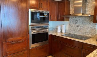 223 Saratoga Rd 2122, Honolulu, HI 96815