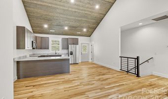 73 Rocking Porch Rd, Asheville, NC 28805