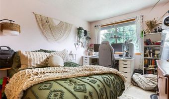 6452 158th St W, Apple Valley, MN 55124