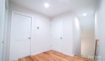 7 Berry Crest Ln, Arden, NC 28704