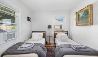 6 Cliff Ter, Newport, RI 02840