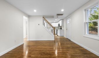 117 W Chippen Hill Rd, Burlington, CT 06013