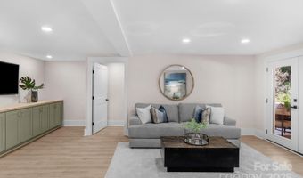 215 Wyanoke Ave, Charlotte, NC 28205