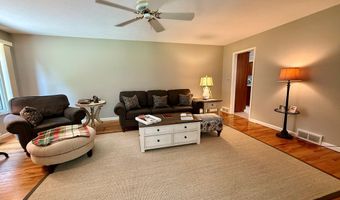 105 Beechwood Dr, Beaver, WV 25813