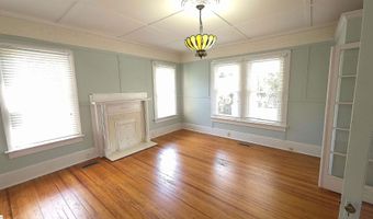 102 Wardlaw St, Abbeville, SC 29620