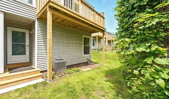 27 Pheasant Run 27, Cromwell, CT 06416