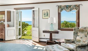 8 Taylor's Ln N, Little Compton, RI 02837
