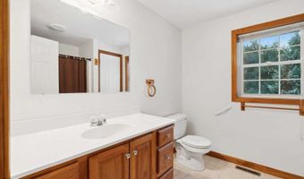 5 Topaz Cir, Auburn, ME 04210