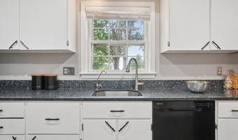2647 S KENT St, Arlington, VA 22202
