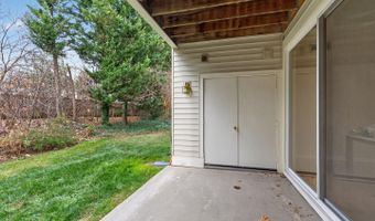 6944 ELLINGHAM Cir #A, Alexandria, VA 22315