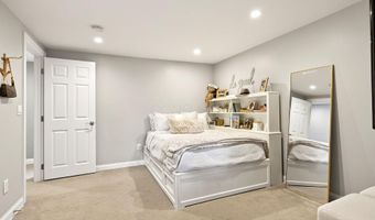 2069 Upper Chelsea Rd, Columbus, OH 43221