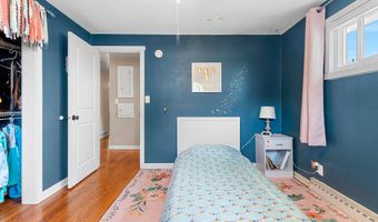 2207 S GREENVIEW St, Appleton, WI 54915