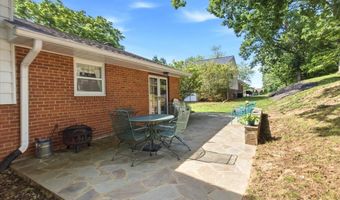 4703 EXETER St, Annandale, VA 22003